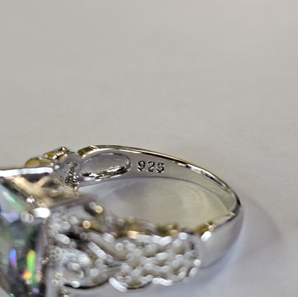 Mystic Topaz Ring in Sterling Silver Size 6! - Picture 2 of 4
